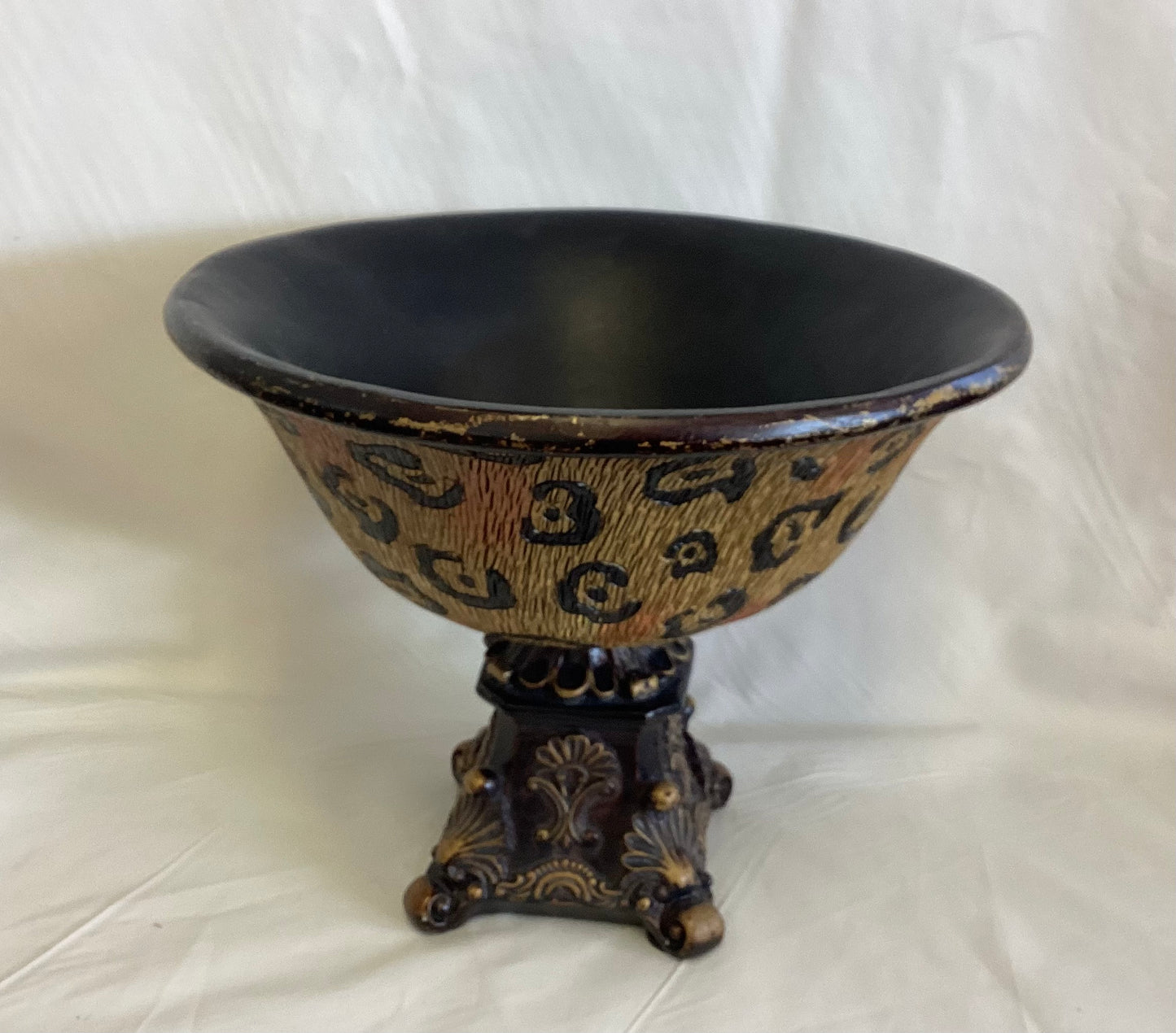 Cheetah Pedestal Bowl