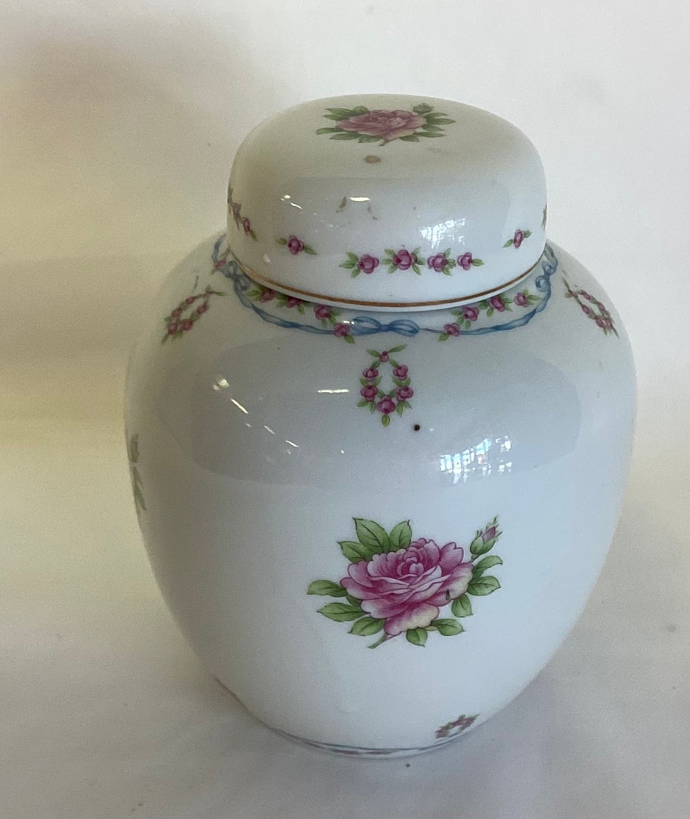 Lefton Urn with Lid