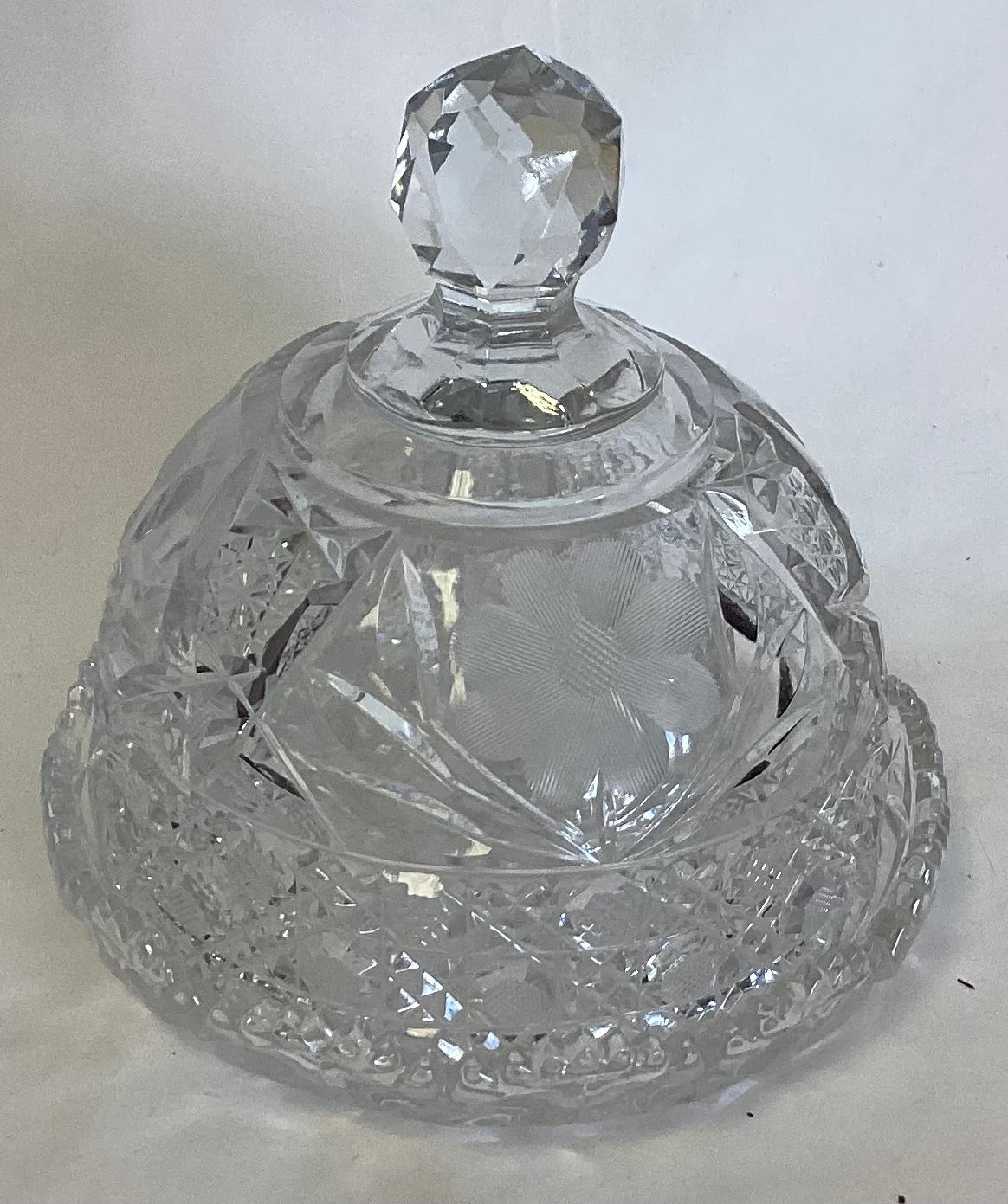 Vintage Glass cheese/butter dish with lid.