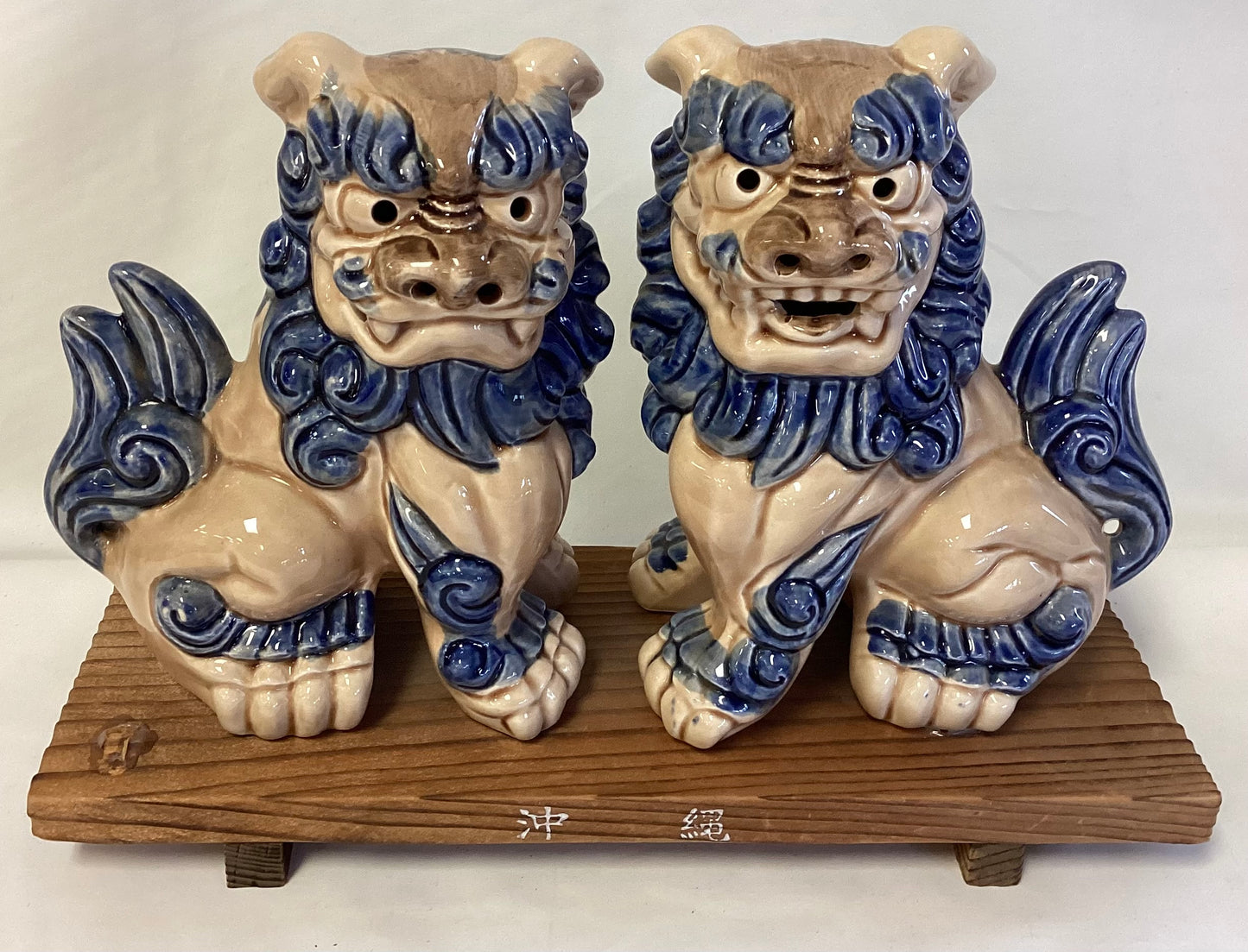 Foo Dogs on Plank - vintage