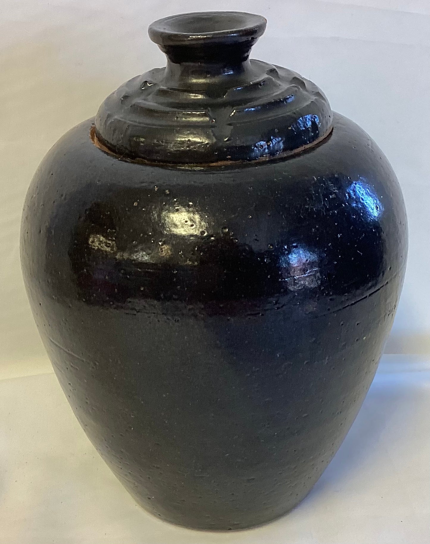 Heavy Black Urn w/lid