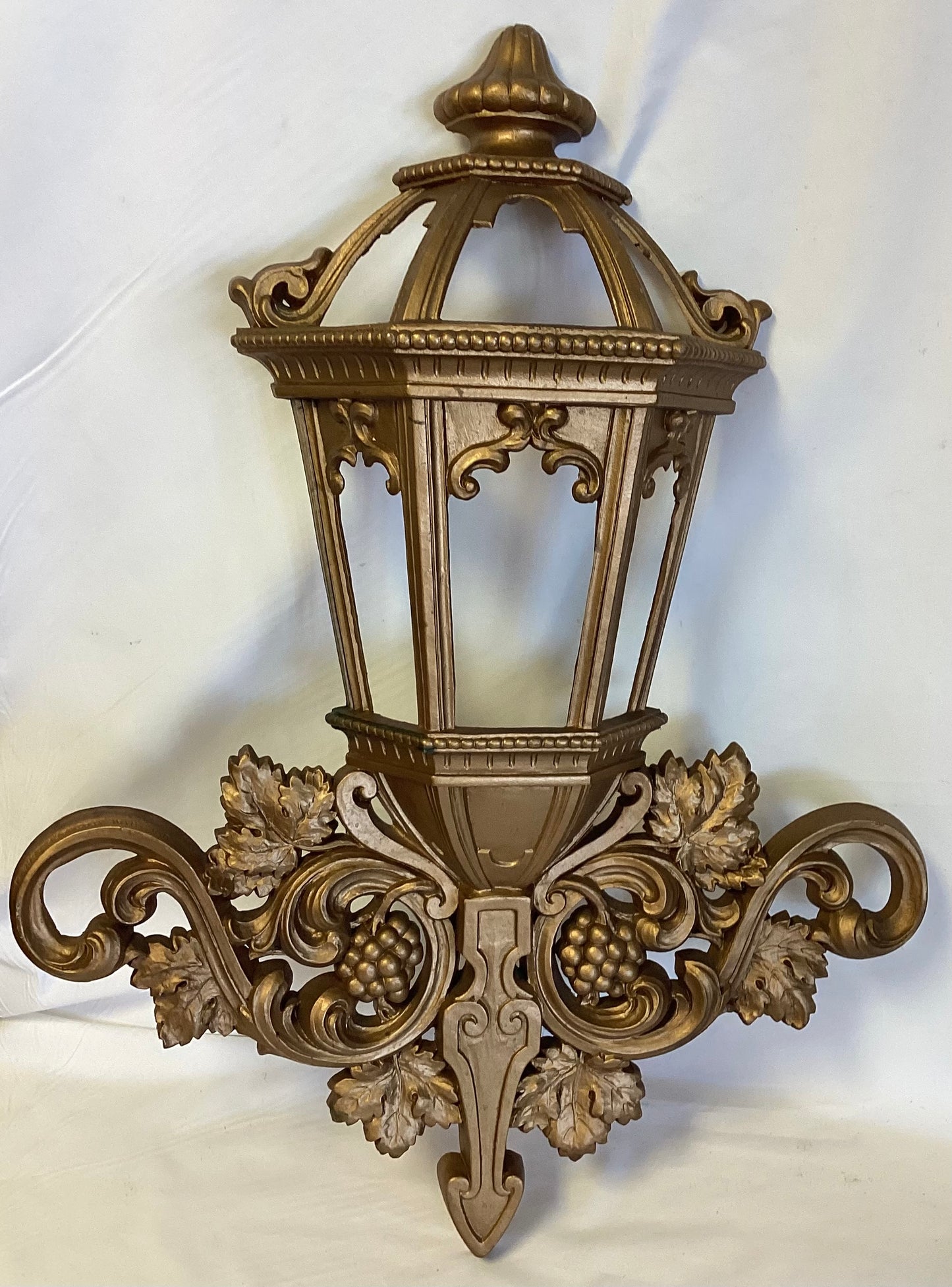 Homco Gold Wall Lantern w/grapes - Vintage