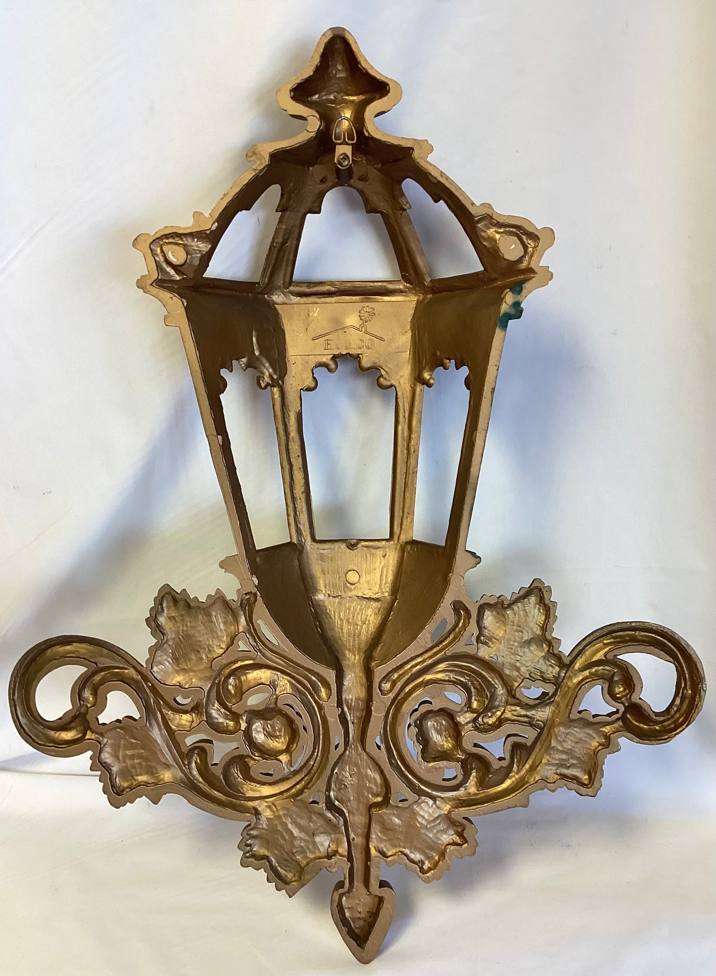 Homco Gold Wall Lantern w/grapes - Vintage