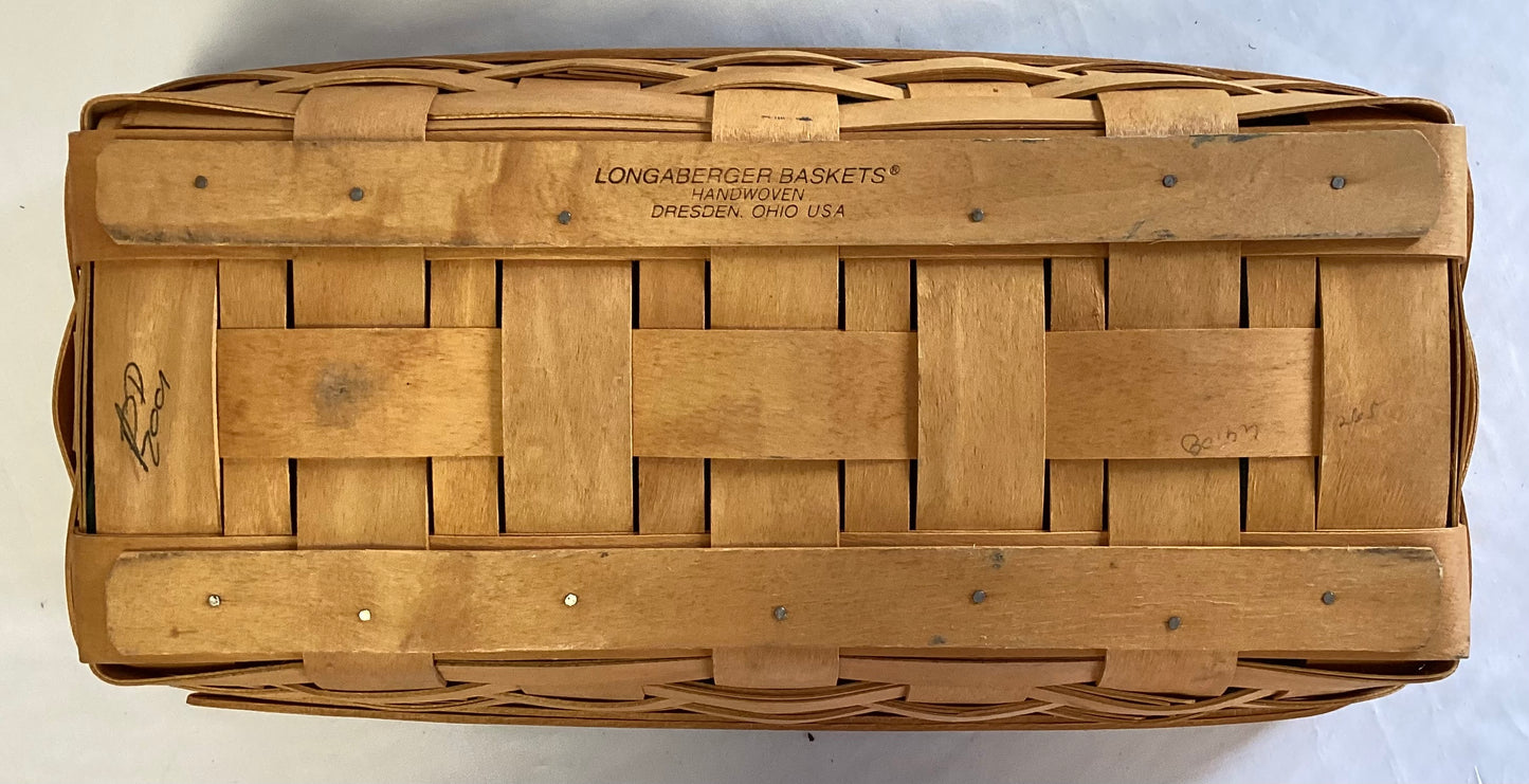 Longaberger Bread Basket w/cloth liner