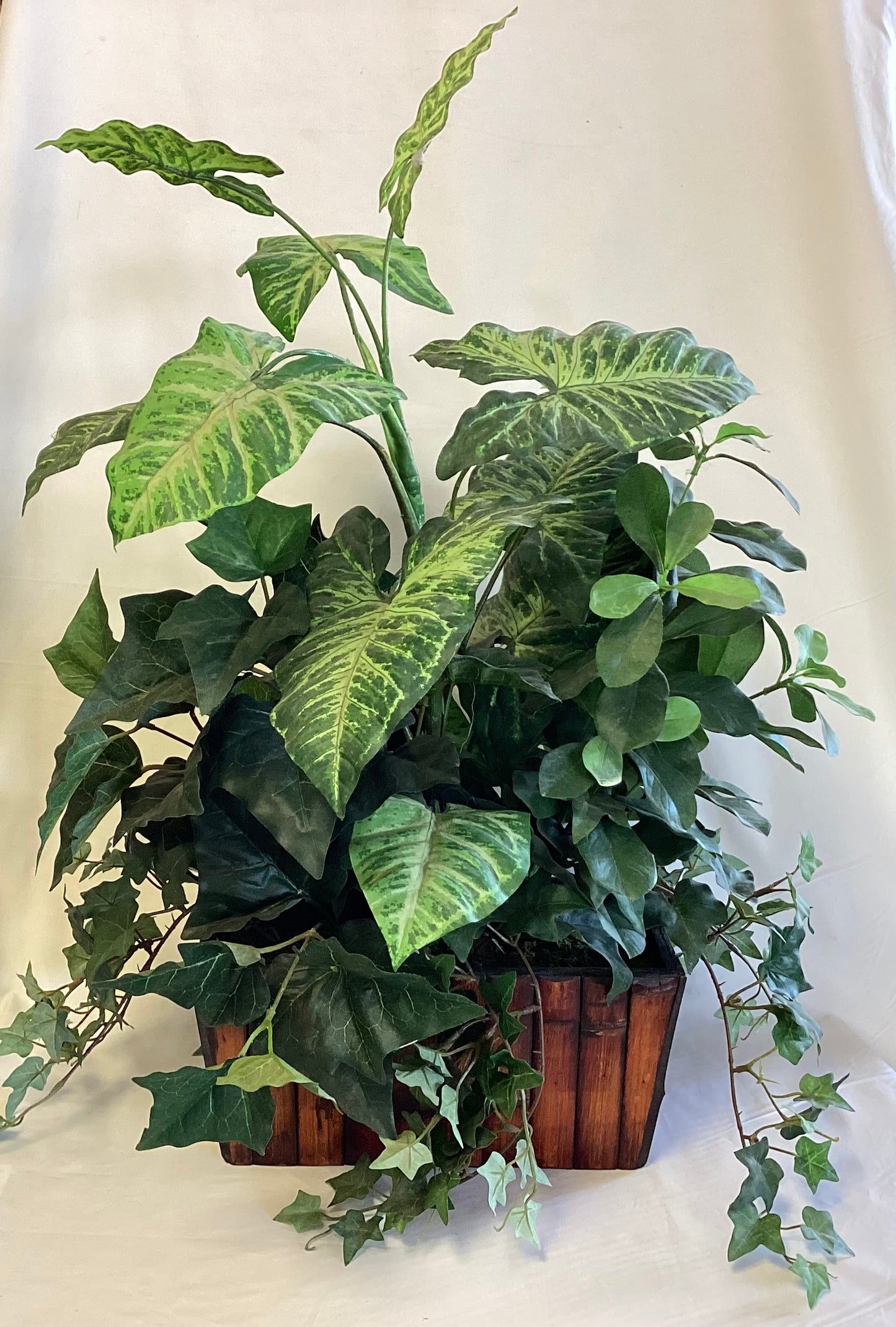 Bamboo Looking Planter w/faux plants