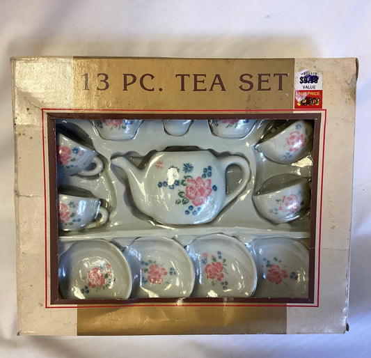 13 Piece Children’s Tea Set