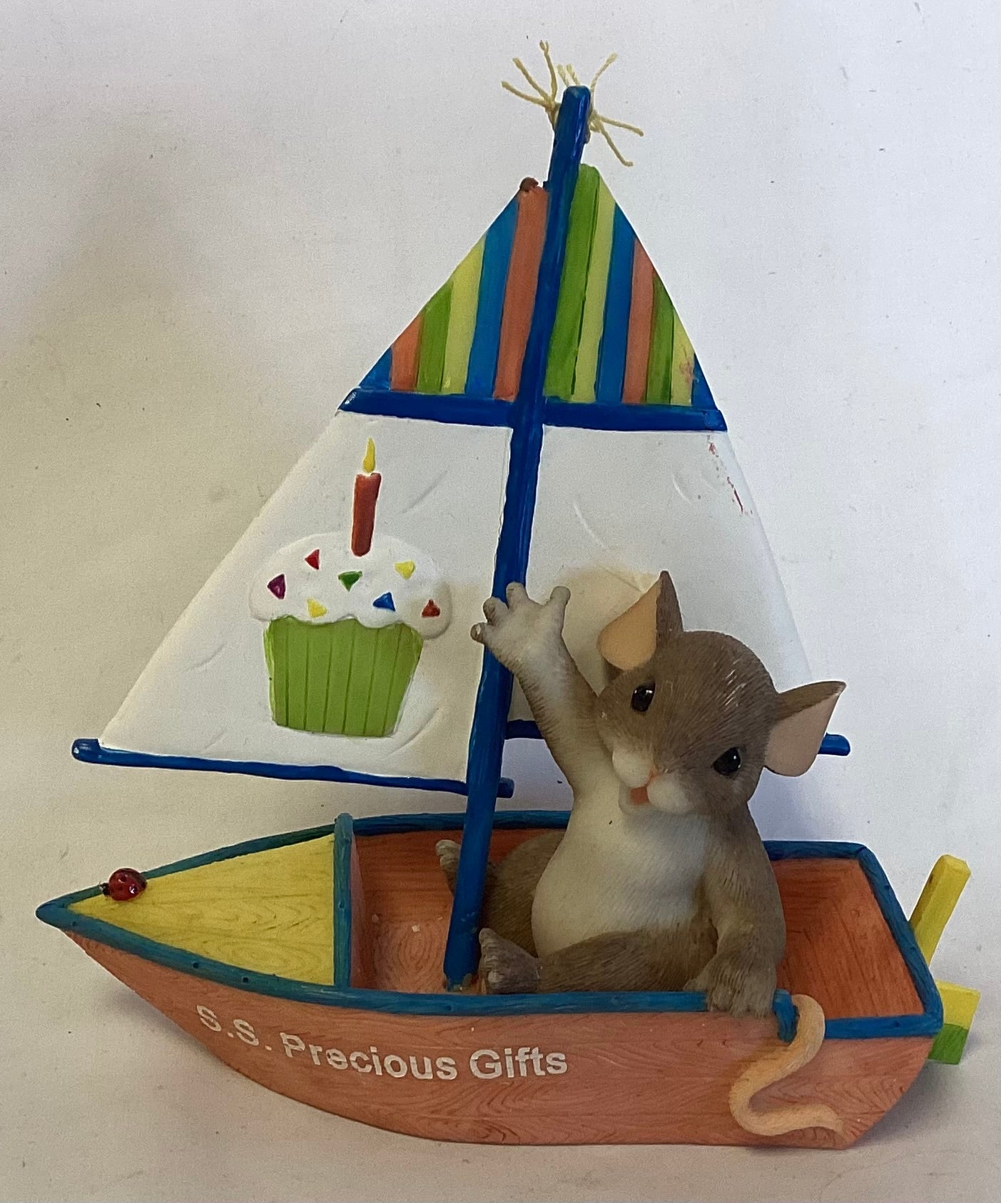 Charming Tails “Sailing By To Say Hi” - Cupcake