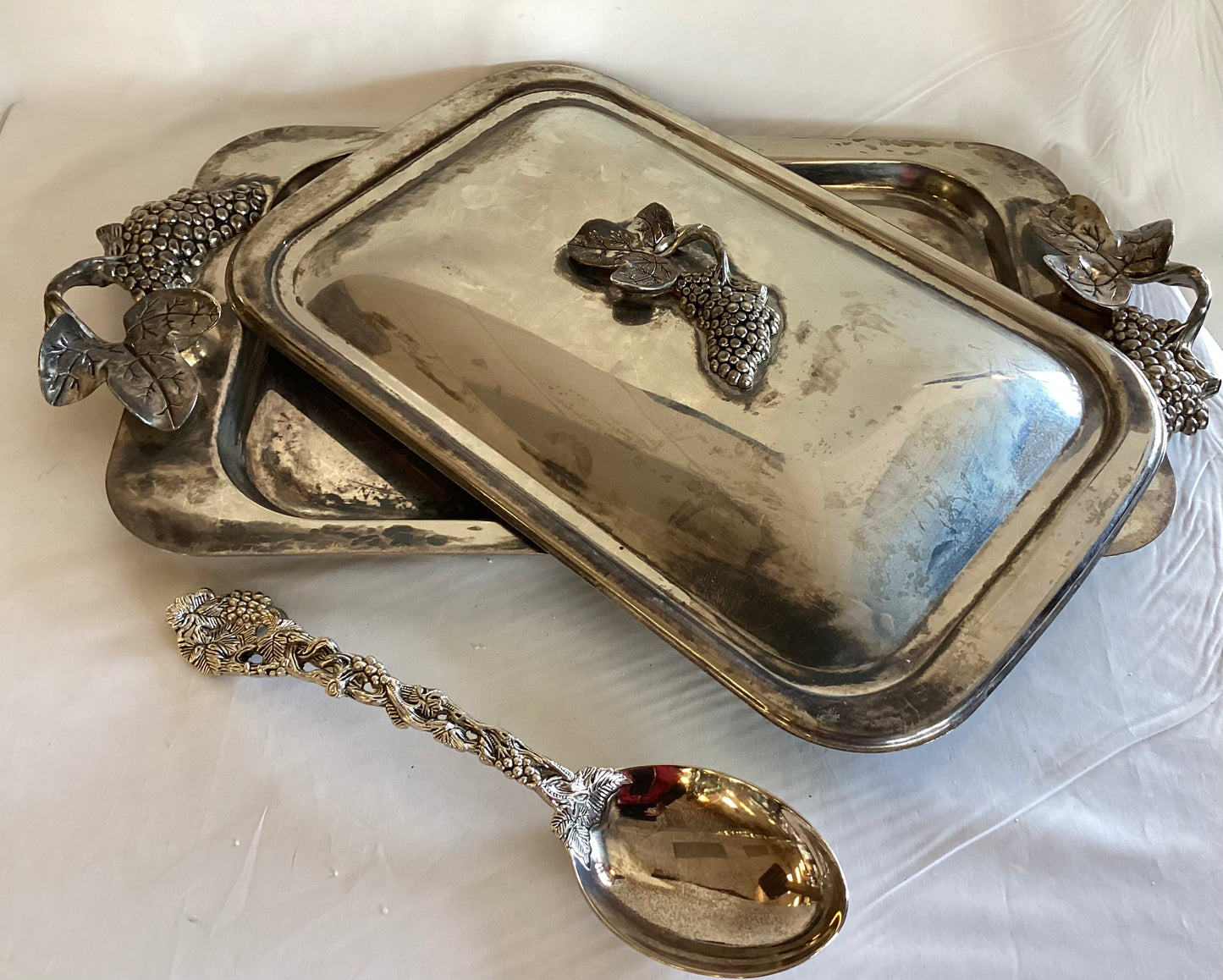 Godinger 3pc. Covered Tray and Serving Spoon