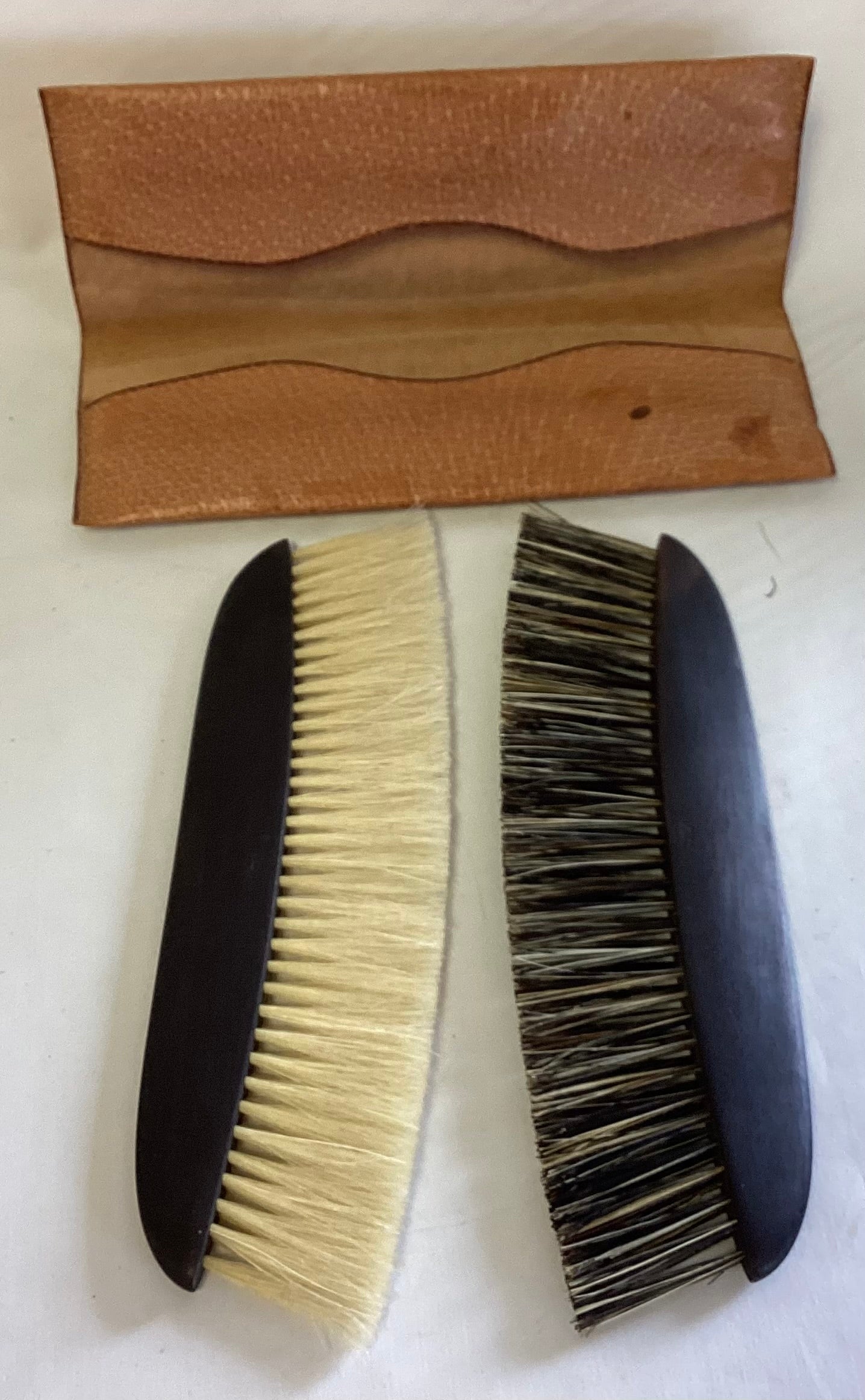 Travelers Valet Bristle Clothes Brushes -vintage